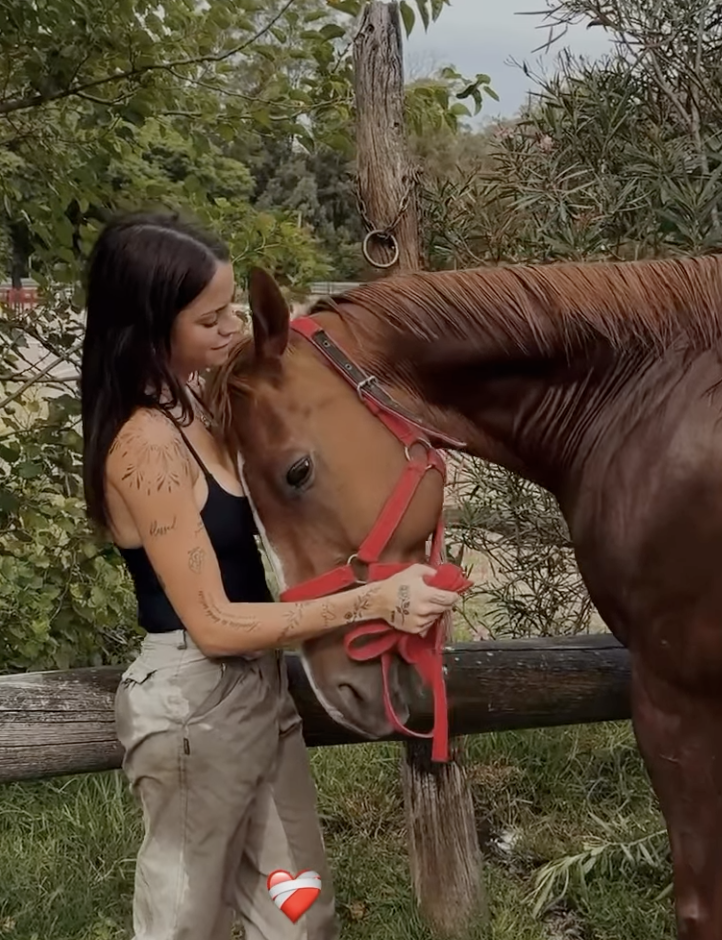 Caro con su caballo
